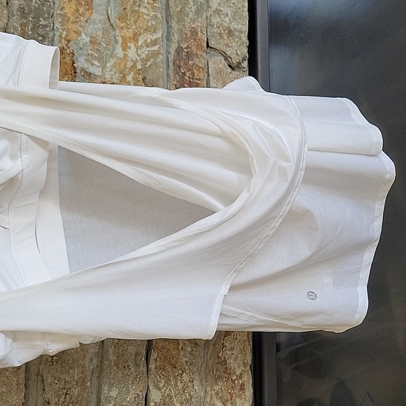 Lululemon sports bra tank - Picture 2 of 3